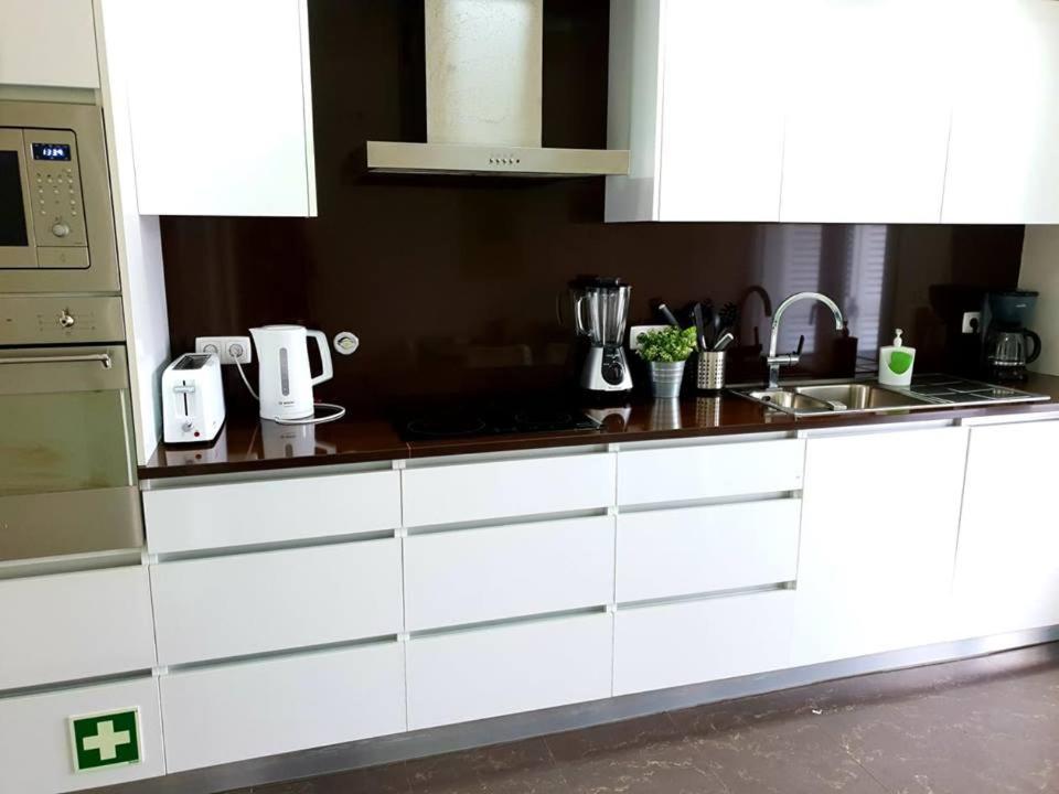 Home At Azores - City View Apartment Ponta Delgada المظهر الخارجي الصورة